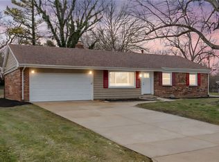 225 S Main St, Centerville, OH 45458