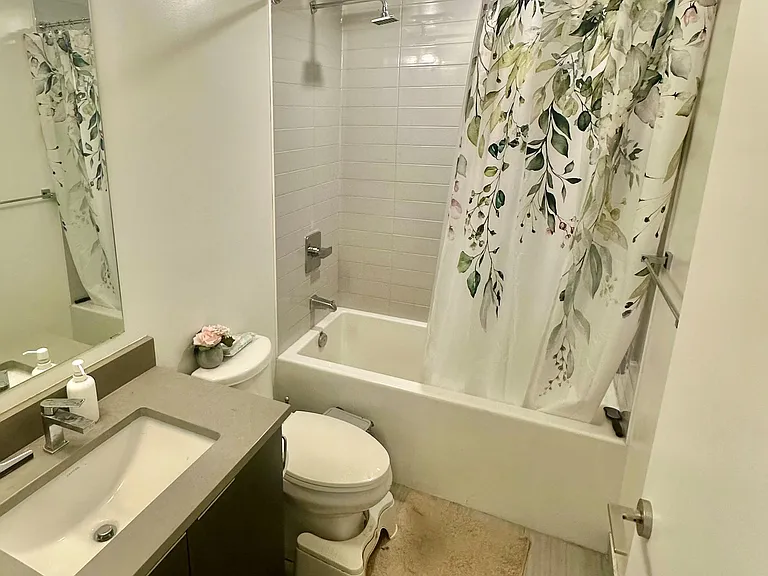 2033 Kennedy Rd #2503 — Photo 15