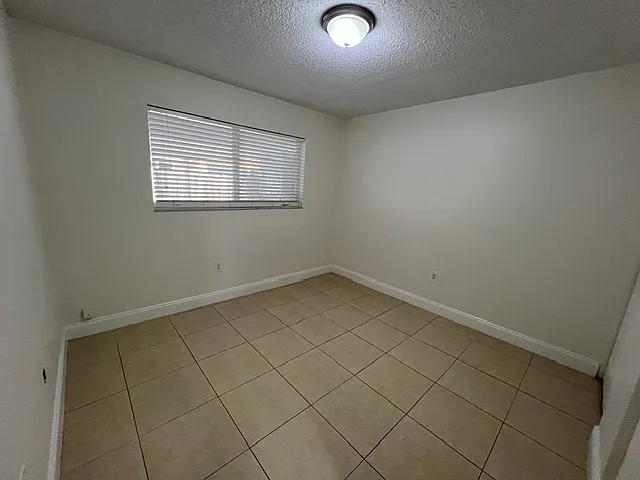 8833 NW 118th St — Photo 6