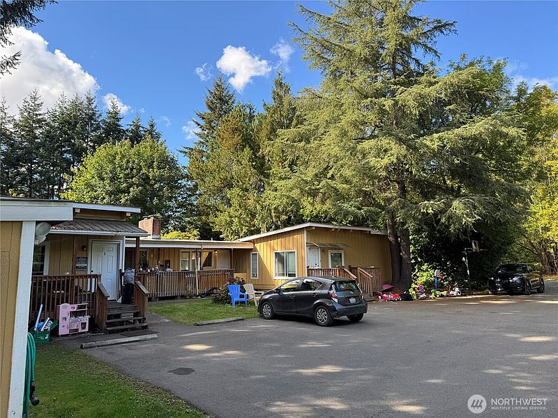2nd image of 4004 Wiggins Road SE