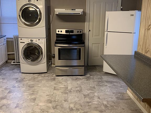 2nd image of 316 Hawthorne Ave #2