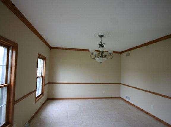 5th image of 495 River Bluff Cir