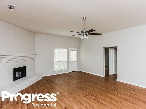 4th image of 2708 Austin Dr