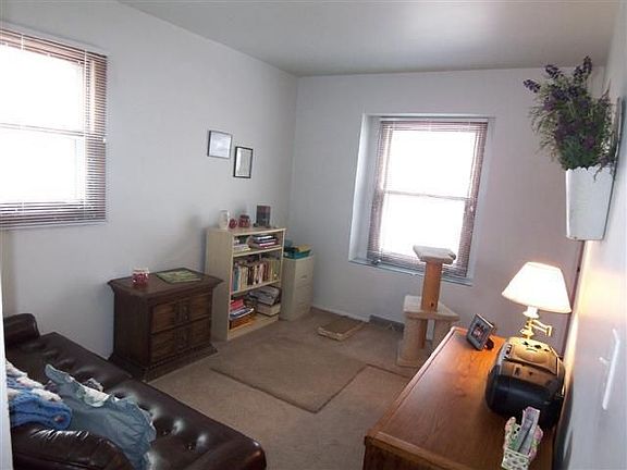 5th image of 448 N California Ave