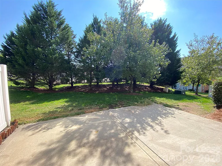 15313 Pahlmeyer Ln — Photo 33