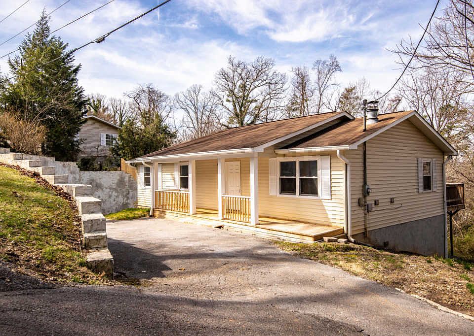 1st image of 124 Shady Ln