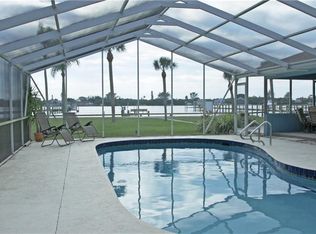 1866 Bayshore Dr, Englewood, FL 34223