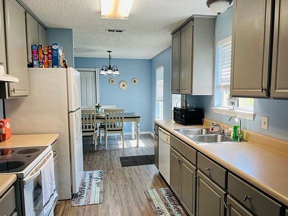 5th image of 123 Kaitlyn Ct