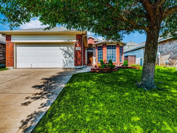 1128 Fairweather Dr, Fort Worth, TX 76120