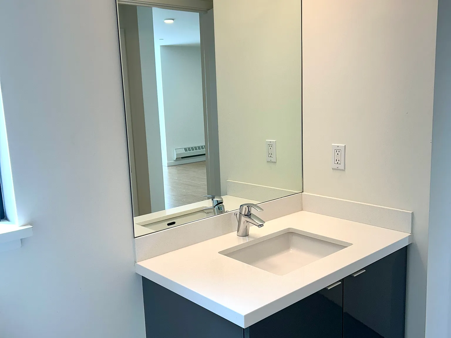 1 bed, 520 sqft, $3,945 — Photo 1