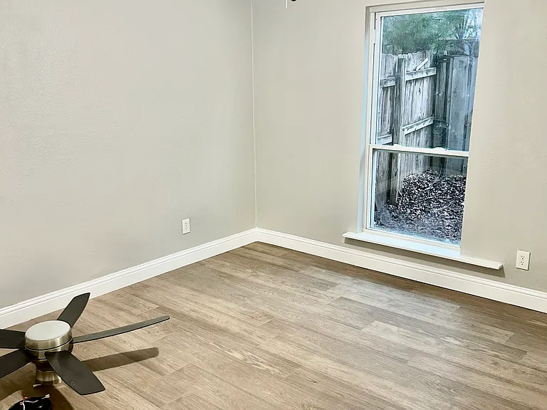 4429 Bowser Ave #101 — Photo 15