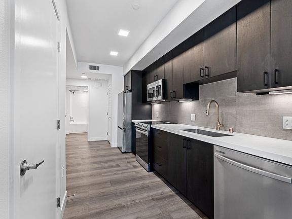 3rd image of 4557 30th St #401