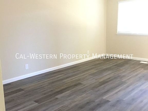 3rd image of 638 Bolton Ct APT 2