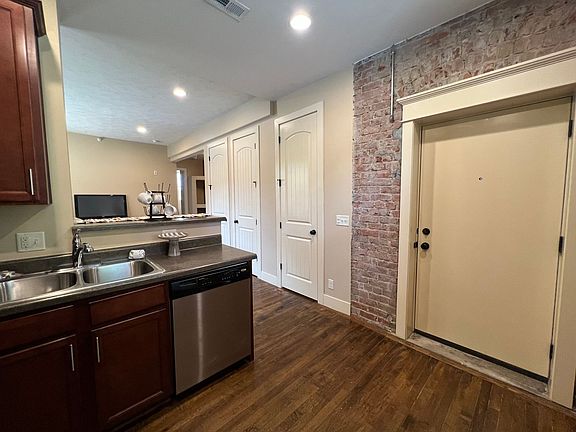 4th image of 804 Park Ave #301-A850