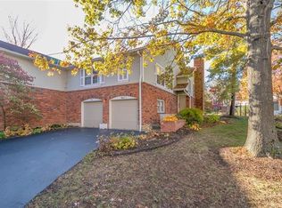 961 N Spoede Rd, Saint Louis, MO 63146
