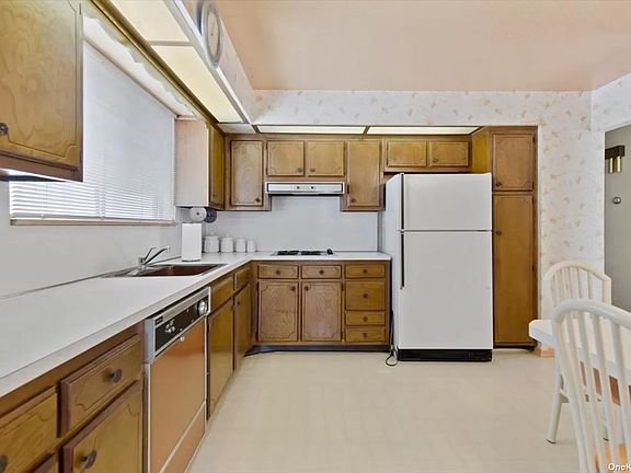 4th image of 161-11 86th St