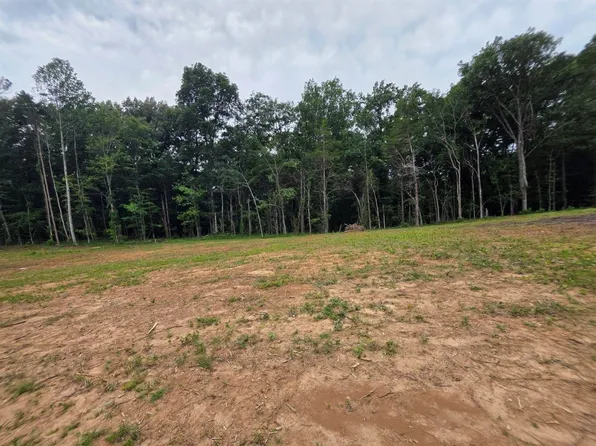 6 W Shellsford Rd, McMinnville, TN 37110