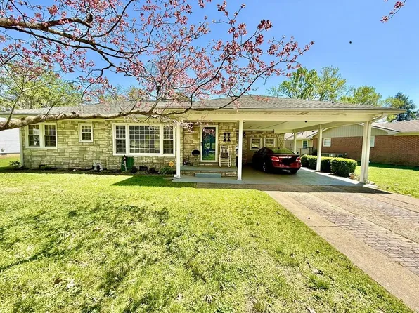 3210 Circle Dr, Hopkinsville, KY 42240