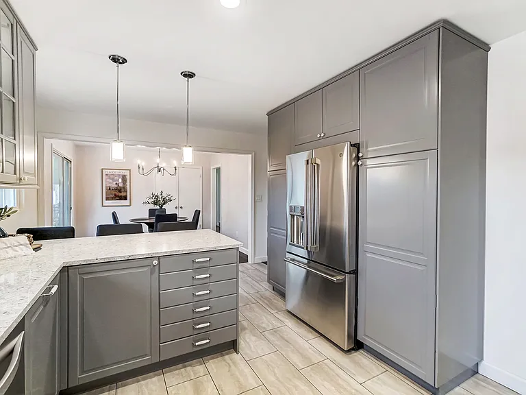 3592 Delamere Ave — Photo 14
