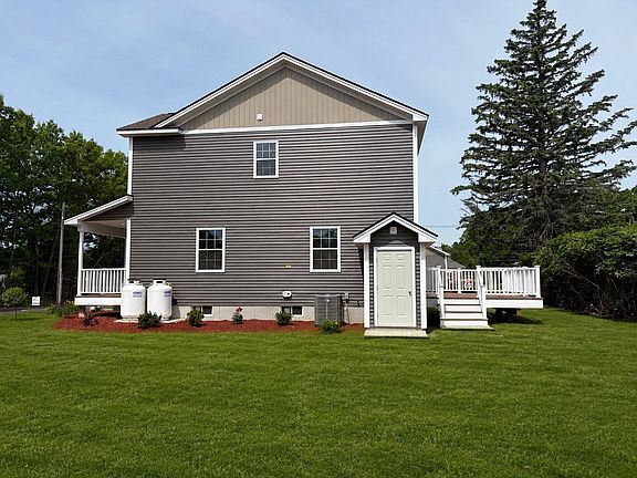 5th image of 8 Emerald Ave