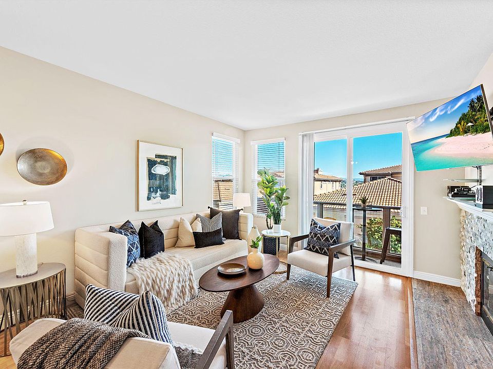 1st image of 30902 Clubhouse Dr Unit 2D