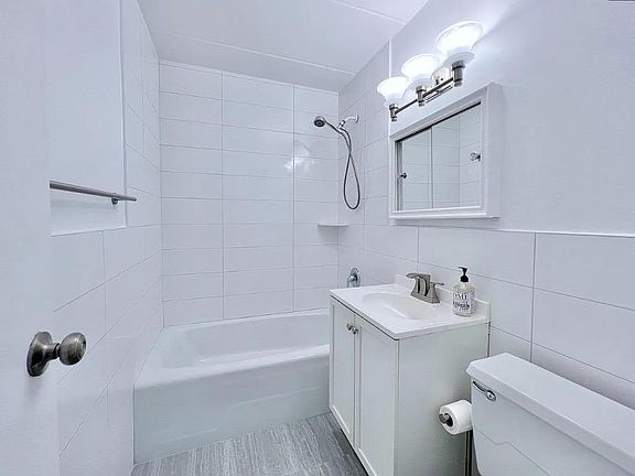 3rd image of 27 Northill St APT 6H