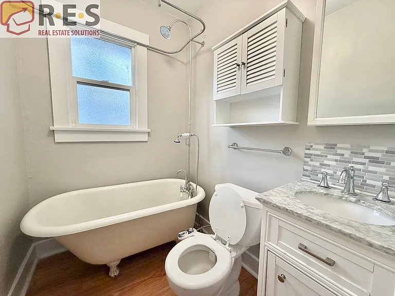 1146 Jackson St — Photo 8