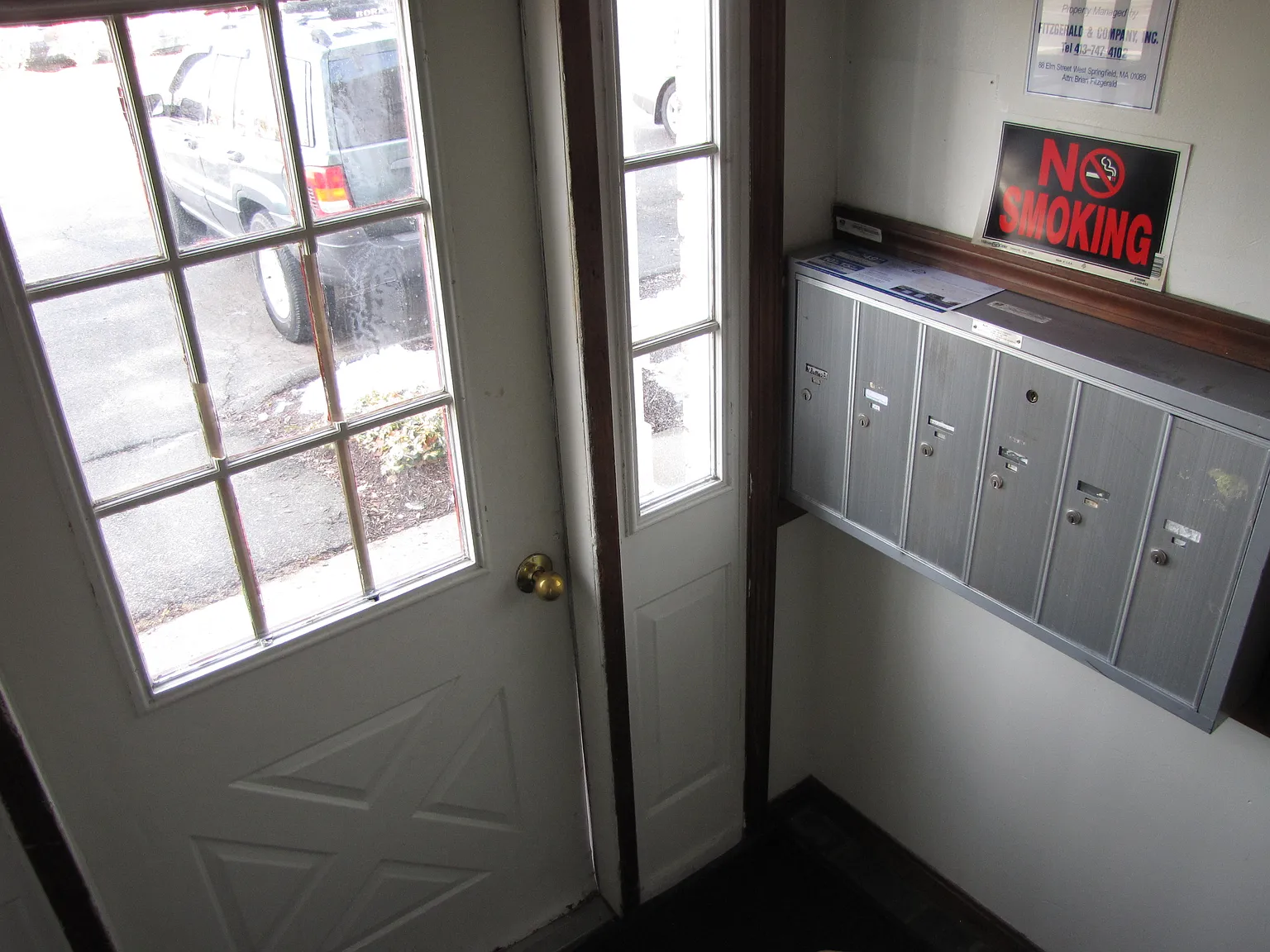 Center Court Apartments — Photo 2