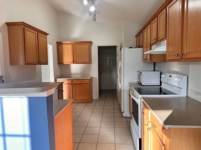 3929 Winthrop Dr — Photo 14