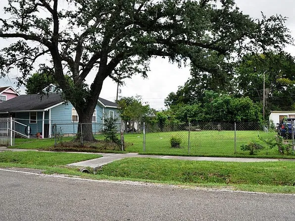 323 Hahlo St, Houston, TX 77020
