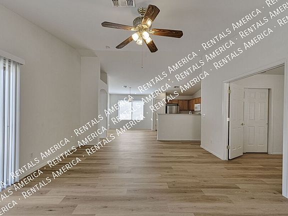 5th image of 8421 S Burien Rd