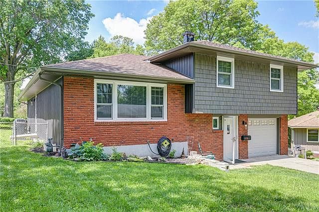 1st image of 411 N Kirk Ave