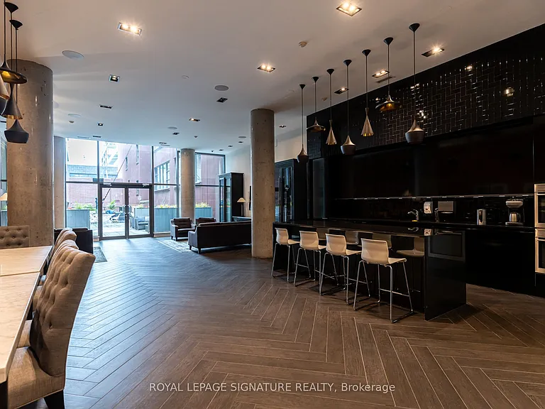 90 Broadview Ave #717 — Photo 23