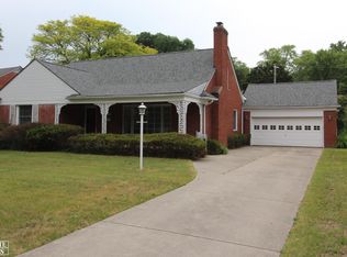 1320 Devonshire Rd, Grosse Pointe Park, MI 48230