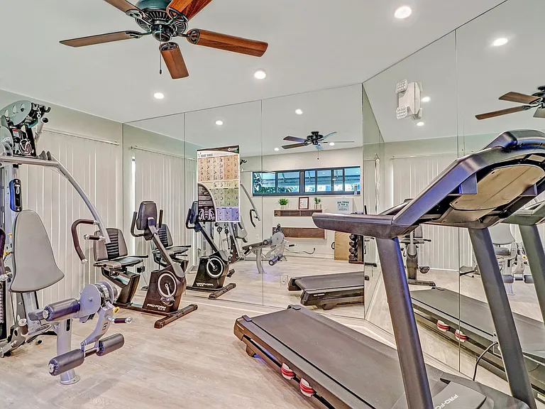 802 Reef Point Cir — Photo 38