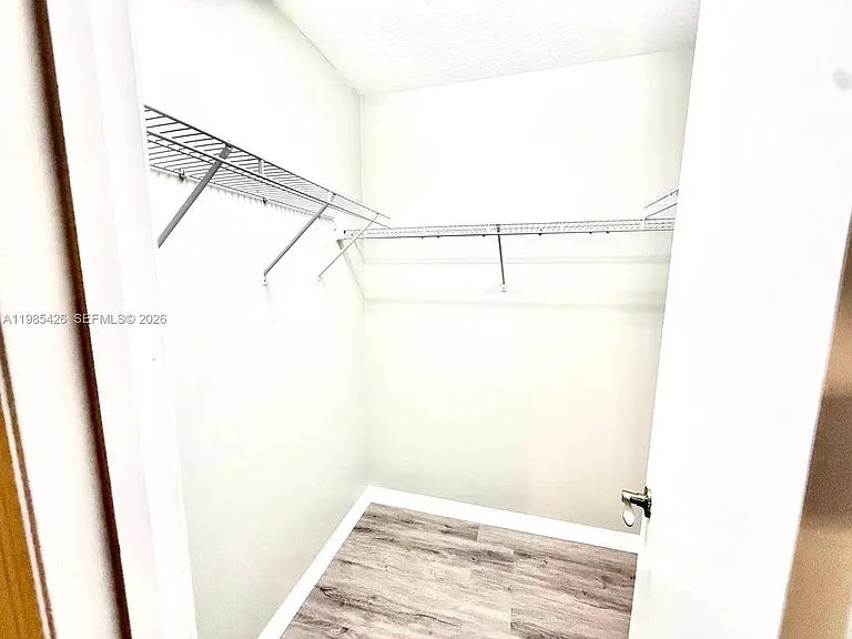 210 SW Voltair Ter — Photo 19
