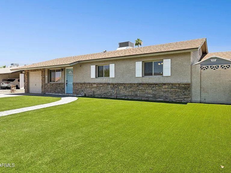 3615 S Margo Dr — Photo 2