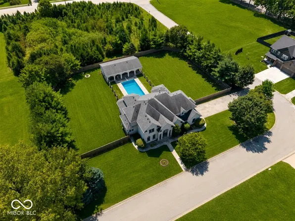 10607 Eagle Dr, Indianapolis, IN 46234