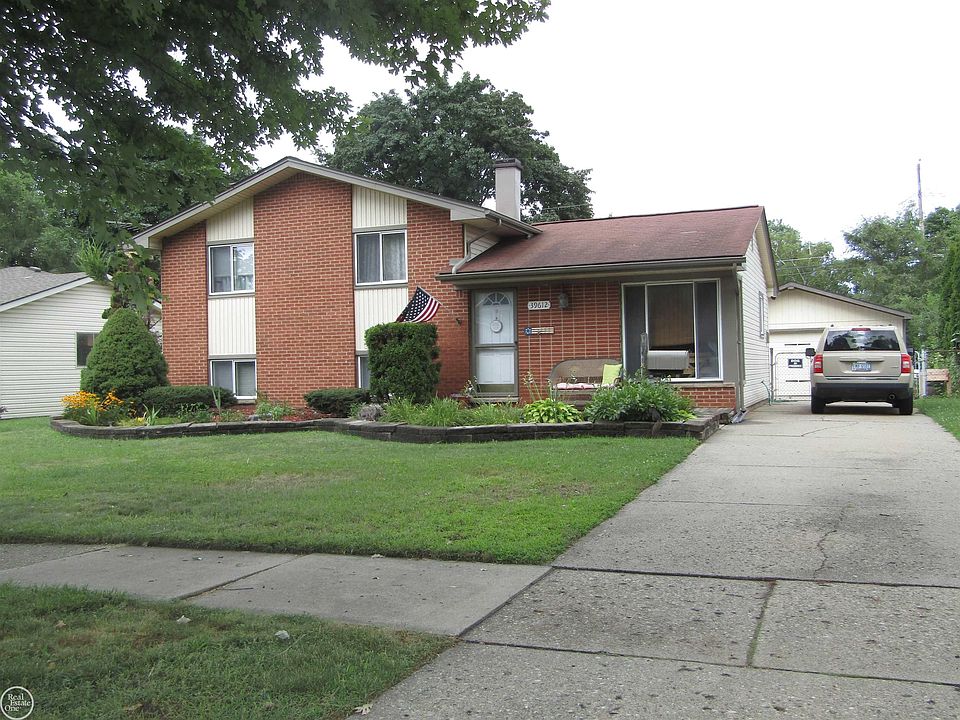 1st image of 39612 Parklawn Dr