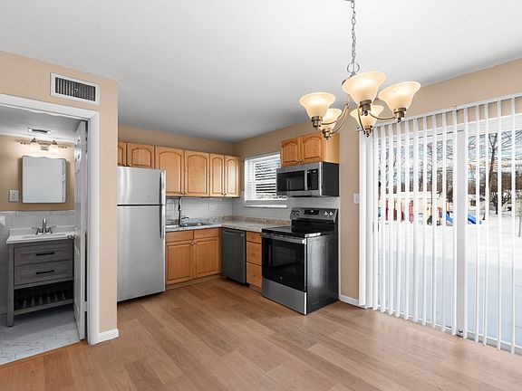 3rd image of 445 Olian Dr