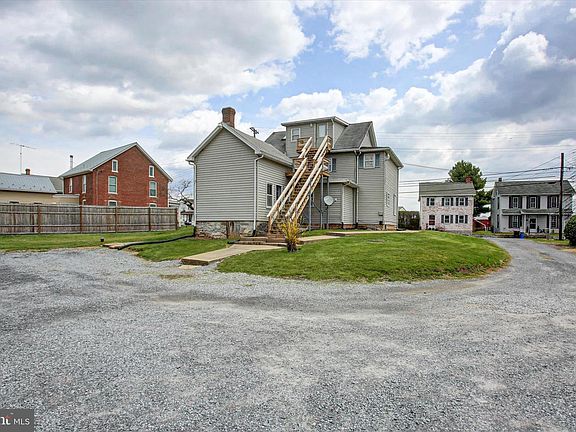 5th image of 3485 Wayne Rd