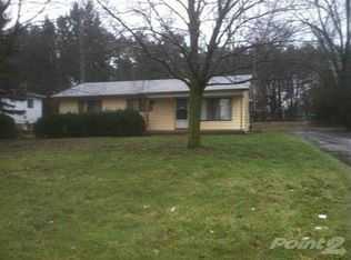 5028 Merit Dr, Flint, MI 48506