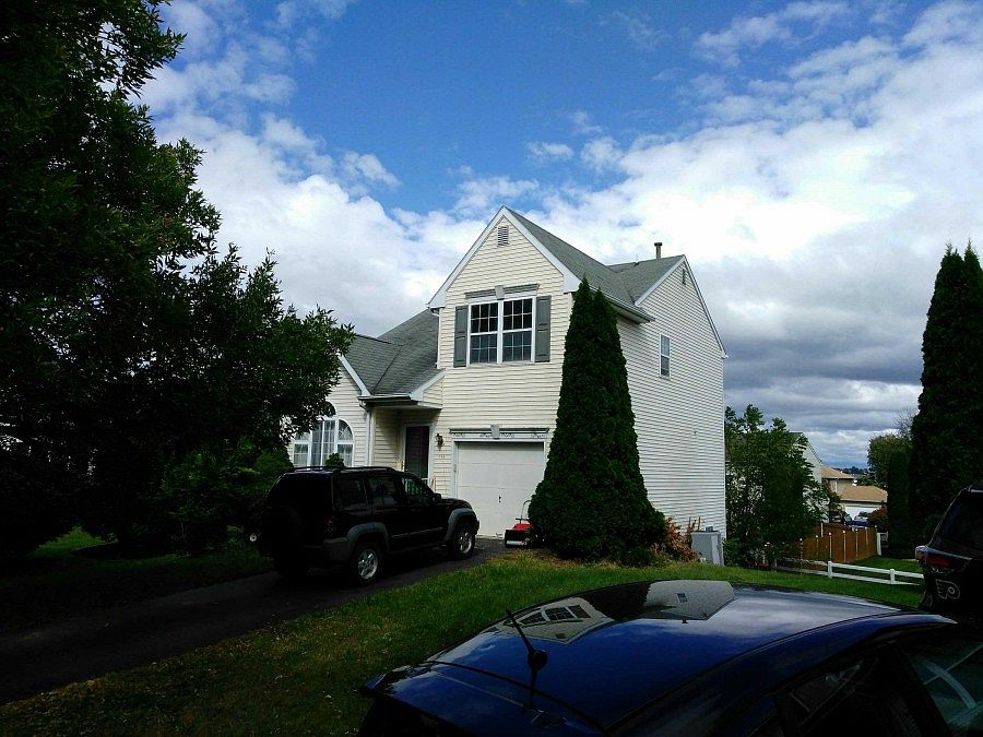 1st image of 144 Woodside Dr
