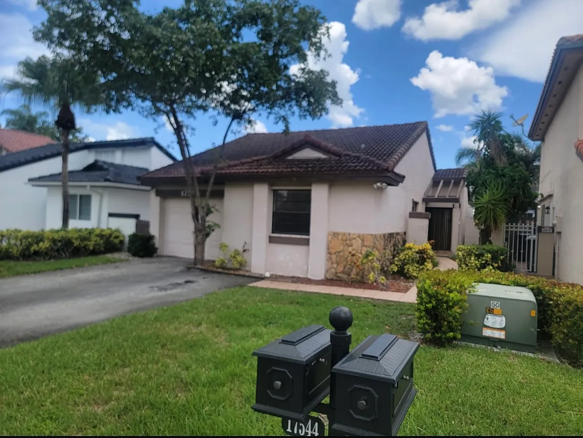 17544 NW 63rd Ct — Photo 1