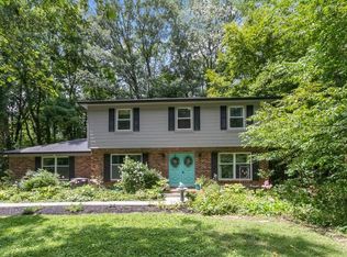 230 Saddle Brook Dr, Zionsville, IN 46077