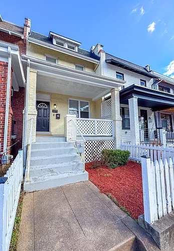 1215 Staples St NE Photo 1
