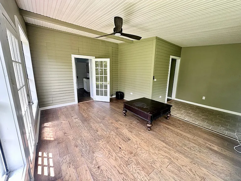 1731 Walnut St — Photo 3