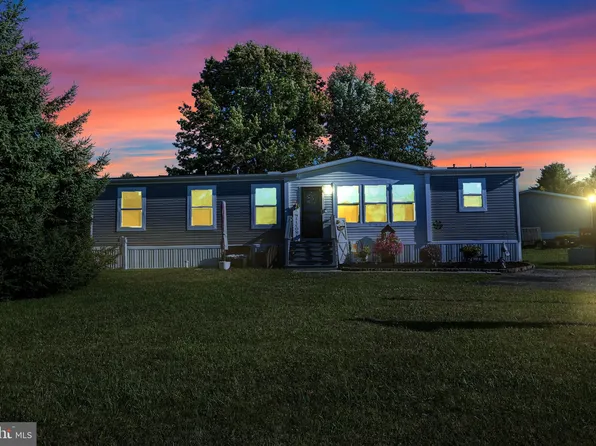 7380 Amy Ave, Dover, PA 17315