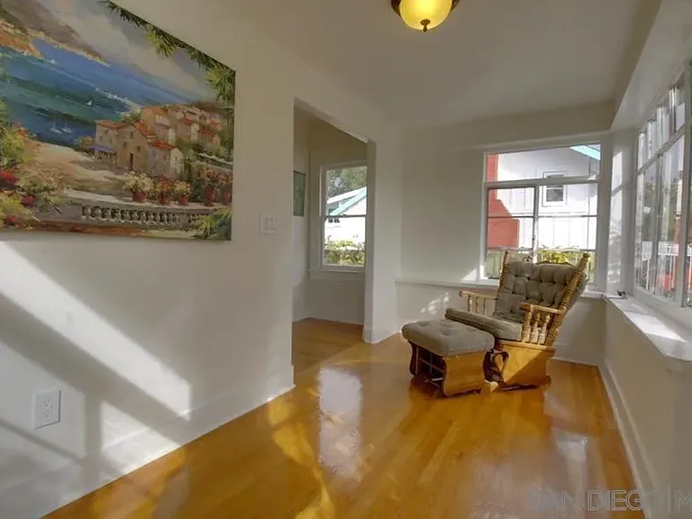 3970 Harney St — Photo 12