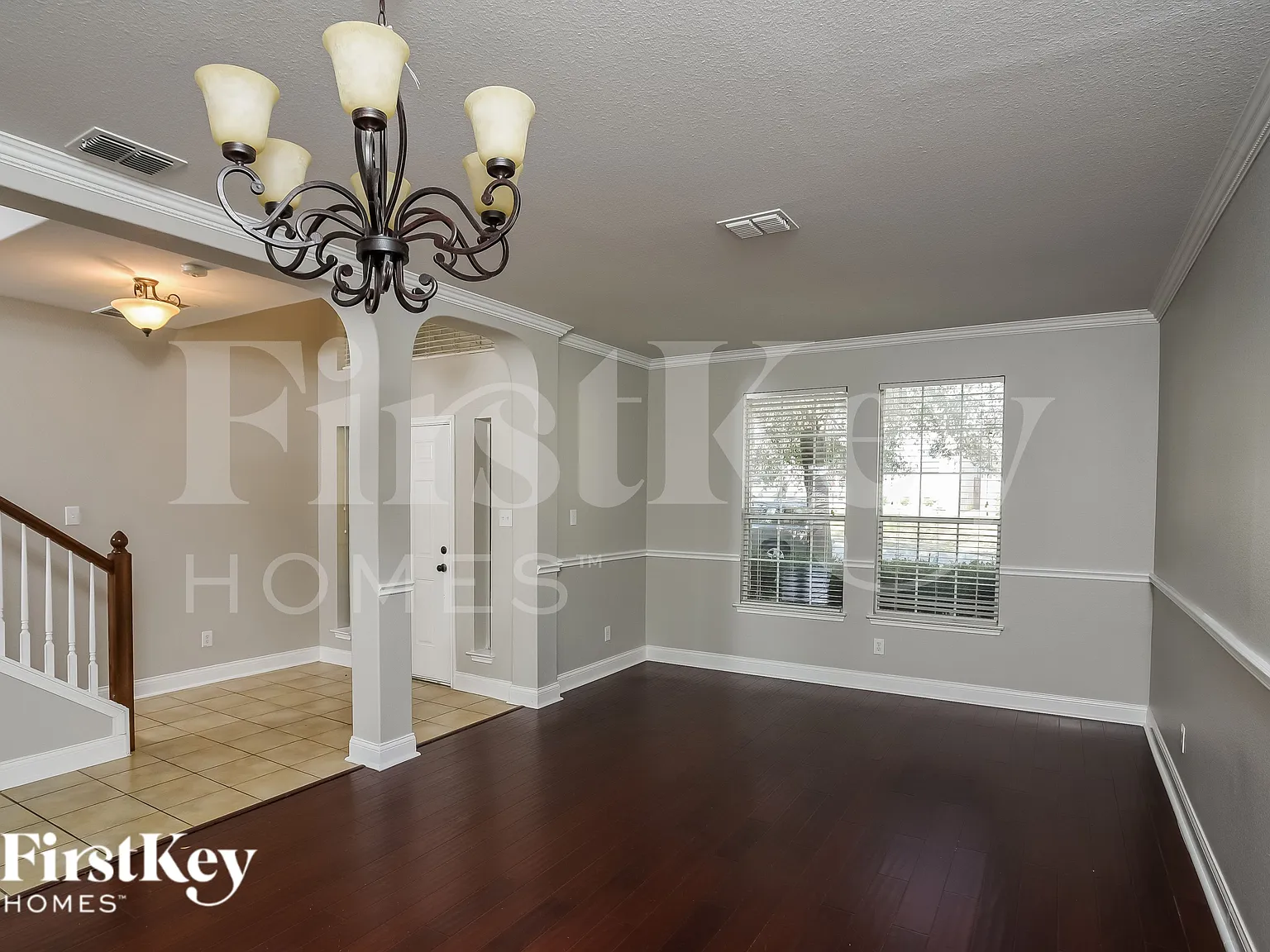 4 bed, 3.5 bath, 3052 sqft, $2,015 — Photo 3
